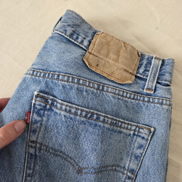 Vintage Levis Classic Blue Denim Jeans 36 Inch Waist 32 Inch Inseam - Picture 2 of 13